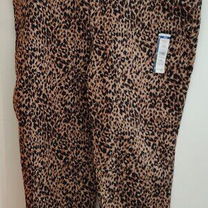 Terra & Sky leopard print jeans in 24W size